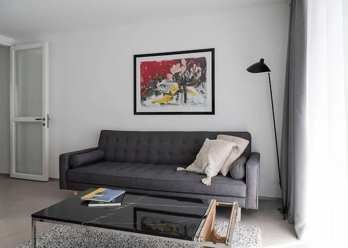 Gertrudstrasse In Wiedikon By Aas Service *